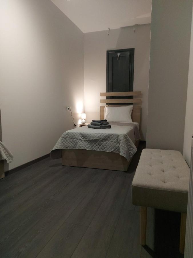 Square Apartment